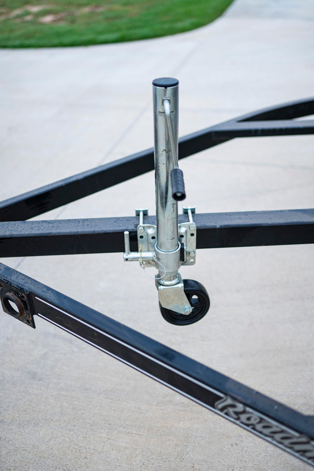 Trailer Jack with Wheel 1,500 lbs Q221753